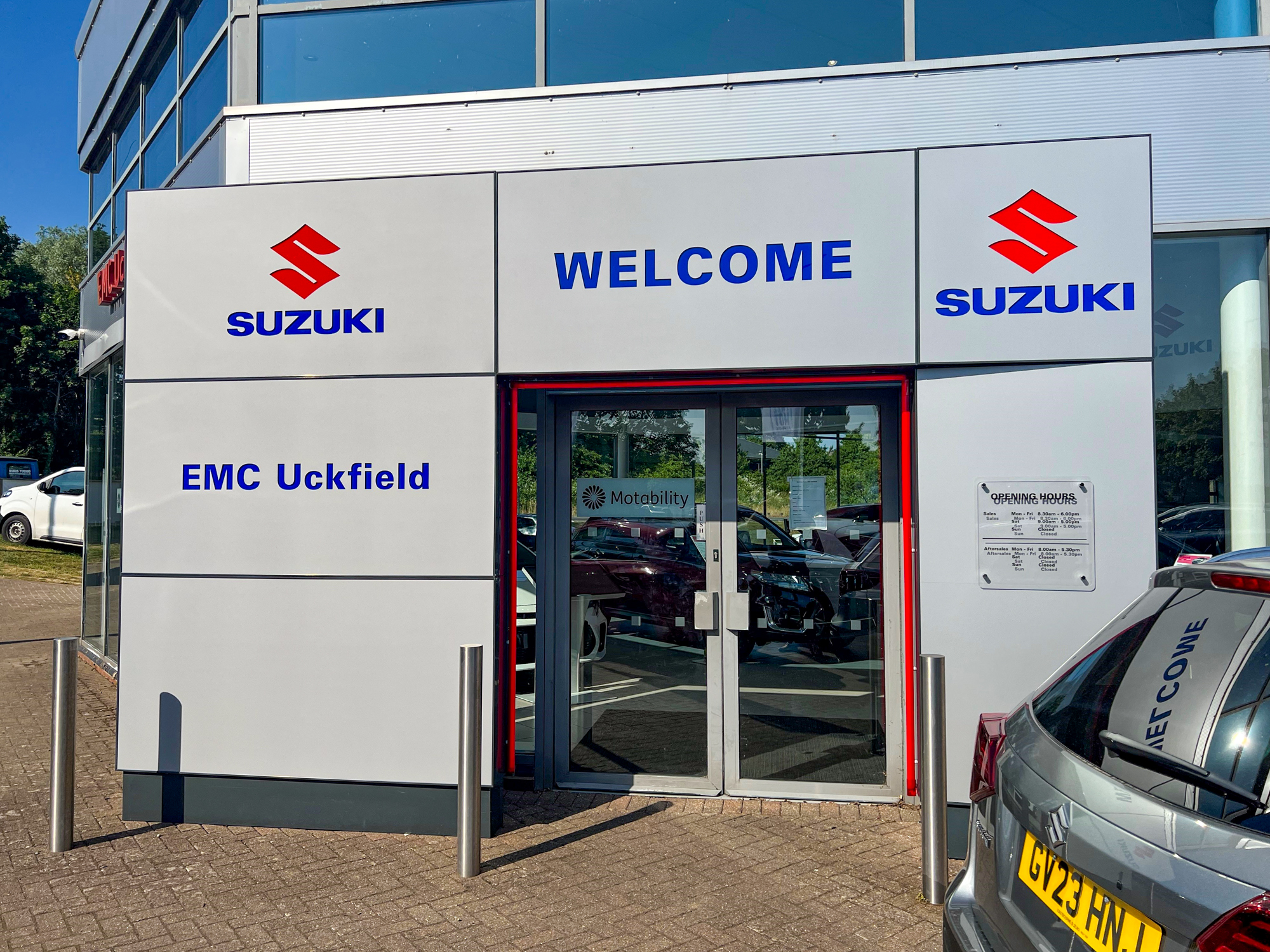 Suzuki showroom store