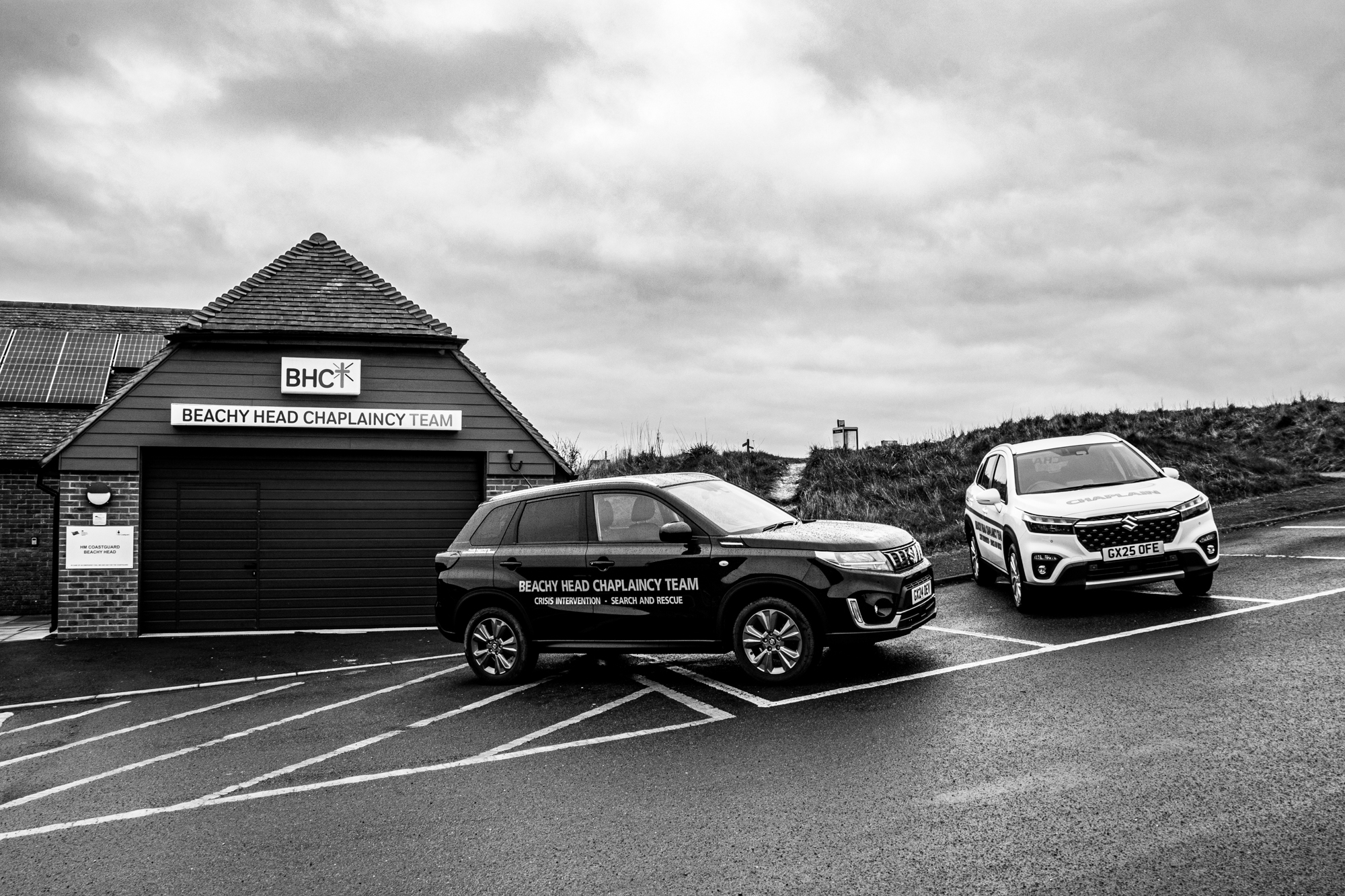 Suzuki Vitara & Suzuki S-Cross outside the Beachy Head Chaplaincy